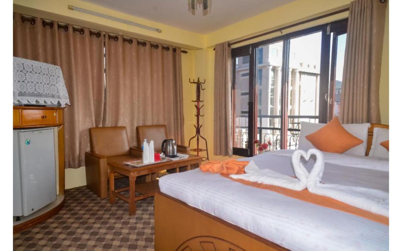 Hotel Travel Inn Покхара Экстерьер фото