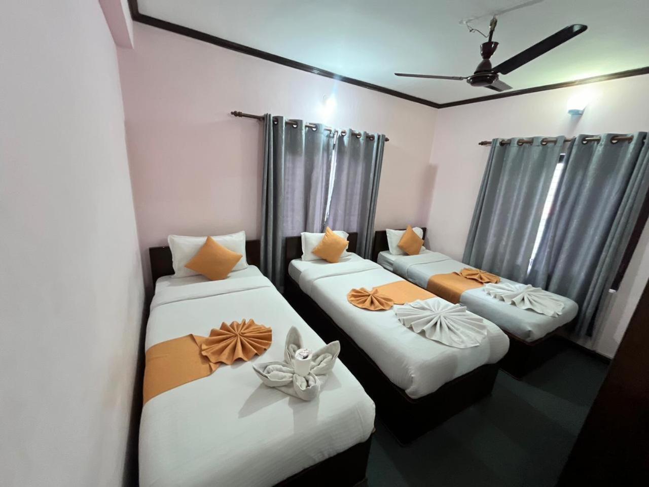 Hotel Travel Inn Покхара Экстерьер фото