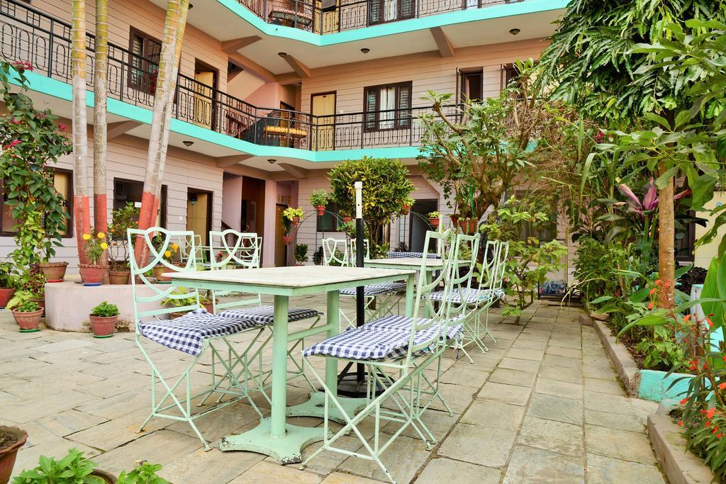 Hotel Travel Inn Покхара Экстерьер фото